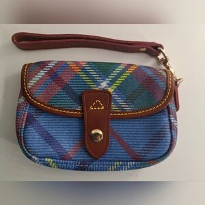 Dooney & Bourke Vintage Tartan Plaid Wristlet Great Condition